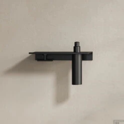 Planchet Met Zeepdispenser 200 Ml En Handdoekhaak Geesa Leev 28 Cm RVS Geborsteld Zwart 8 Planchet Met Zeepdispenser 200 Ml En Handdoekhaak Geesa Leev 28 Cm RVS Geborsteld Zwart -SEALSKIN Winkel 918216 06 280 sfeer 1 1