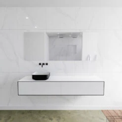 Badkamermeubelset Mondiaz LAGOM 180 Cm Topblad Met Linkse Wastafel Solid Surface Opzetkom Binx Zonder Kraangaten Mat Zwart (2 Laden)