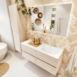 MONDIAZ VICA 120cm Badmeubel Onderkast Underlayment 4 Lades. Wastafel Moon Rechts 1 Kraangat, Kleur Talc Met Spiegel LED. -SEALSKIN Winkel badkamermeubel vica underlayment moon talc set2 0055