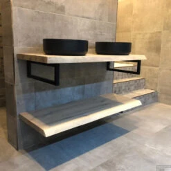 Badkamermeubel BWS Woodstone Twee Bovenbladen Met Boomstamkant 160 Cm (met Beugels En Waskommen) -SEALSKIN Winkel badmeubelset bws woodstone 140 cm twee planken zwarte waskommen detail1