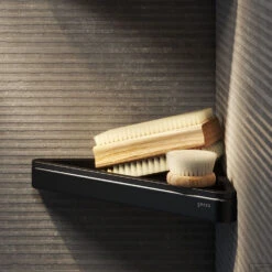 Hoekplanchet Geesa Frame Zwart -SEALSKIN Winkel hoekplanchet geesa frame zwart sfeer 2