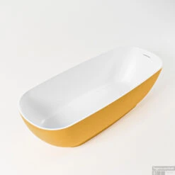 Nieuwkomers 19 ROCK Vrijstaand Bad 170x70cm Kleur Ocher / Talc