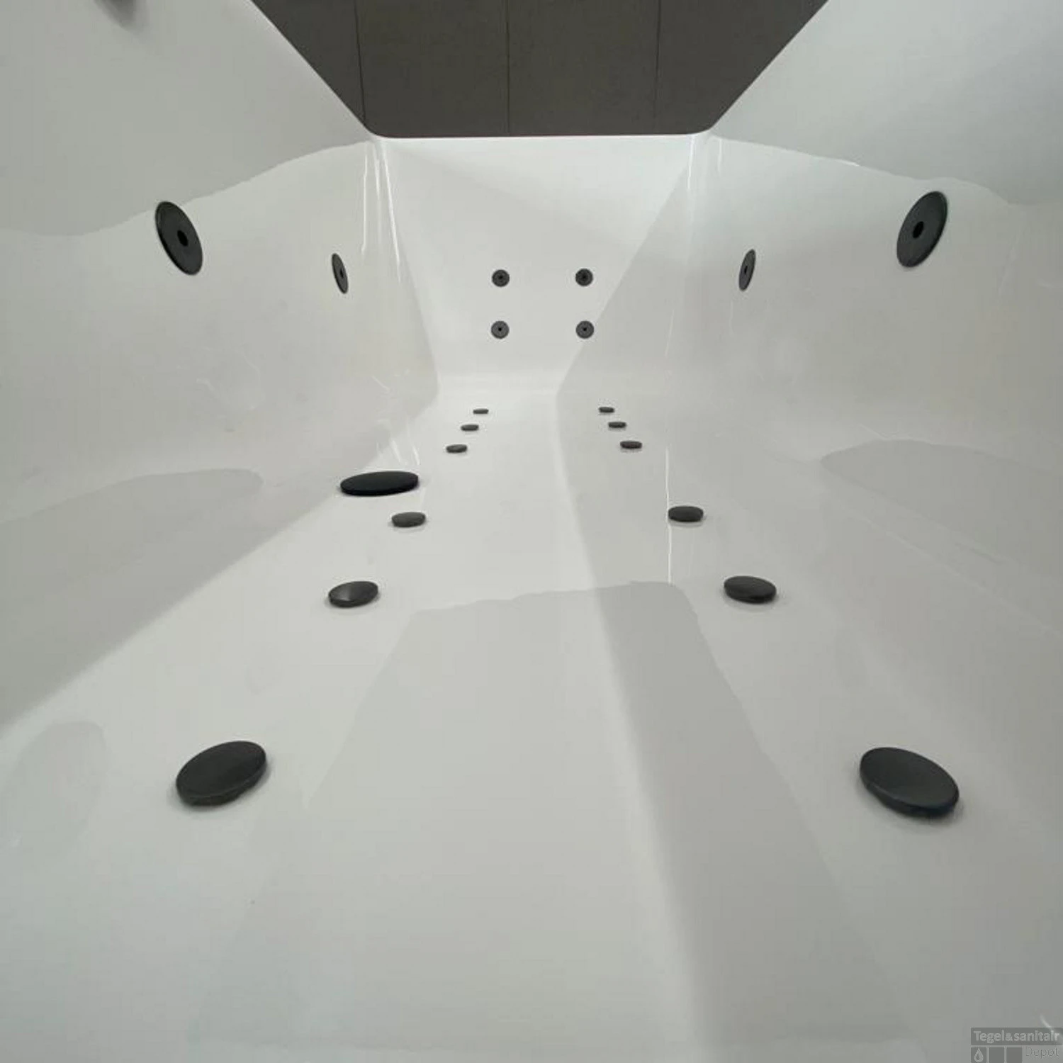 Whirlpool Boss & Wessing Urby Jetline 180x80 Cm Dubbel Systeem Black Tin 3 Whirlpool Boss & Wessing Urby Jetline 180x80 Cm Dubbel Systeem Black Tin - Afbeelding 3